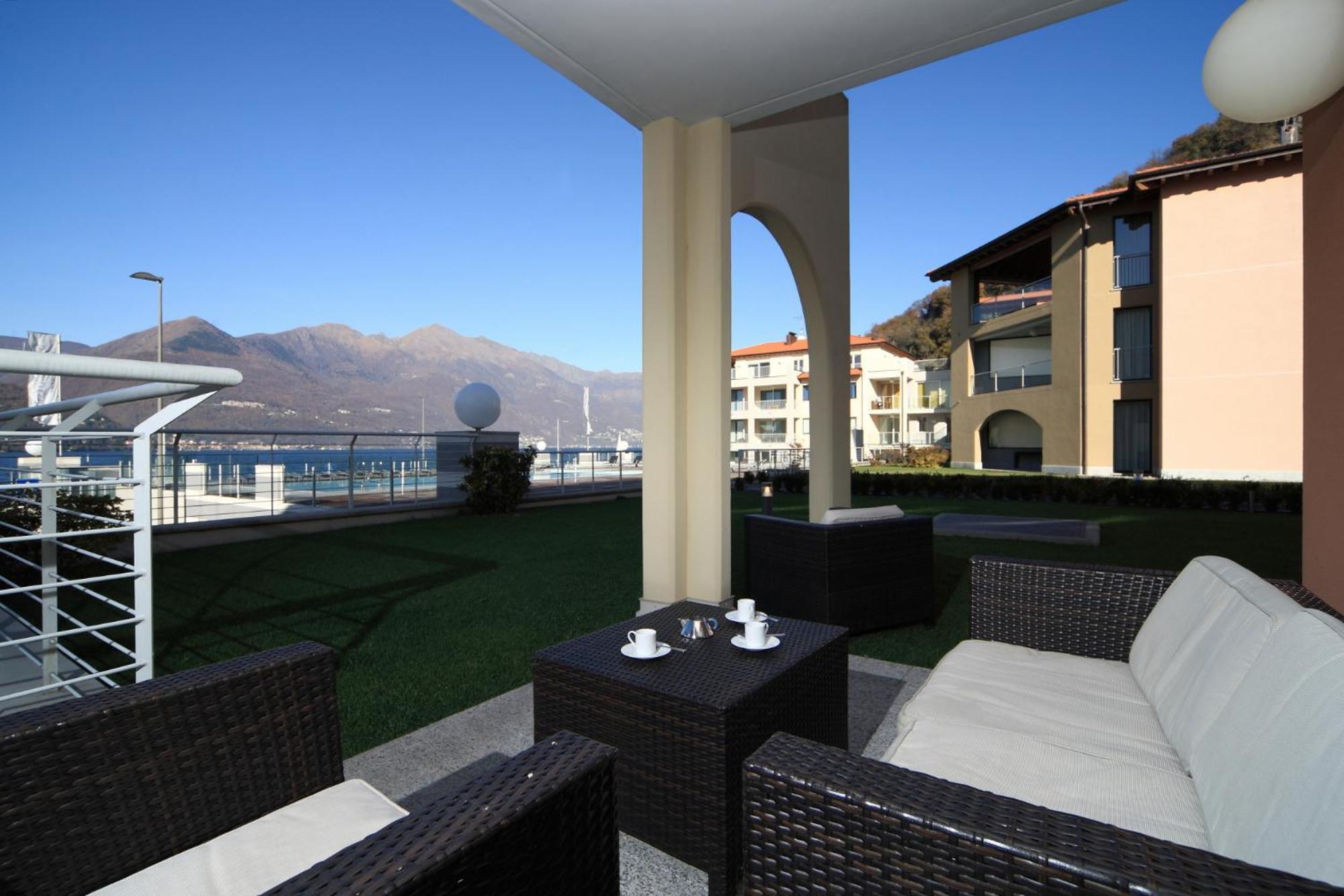 Golfo Gabella Lake Resort Maccagno Exterior foto